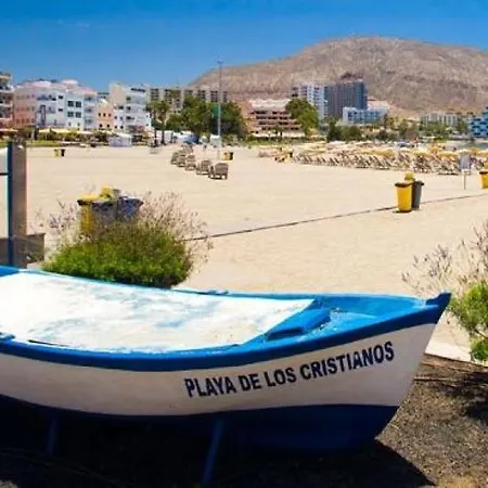 Arona Sleeps 8 Pool Wifi Arona (Tenerife)